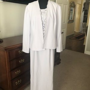 Women’s evening dress with matching evening bag Very soft lavender worn one time